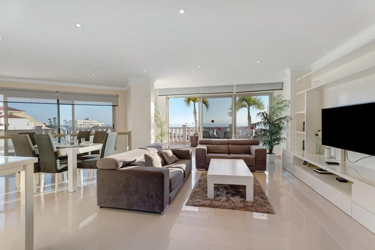 Magnifica Villa Happy Holidays Con Piscina En Los Gigantes Puerto de Santiago  Spain